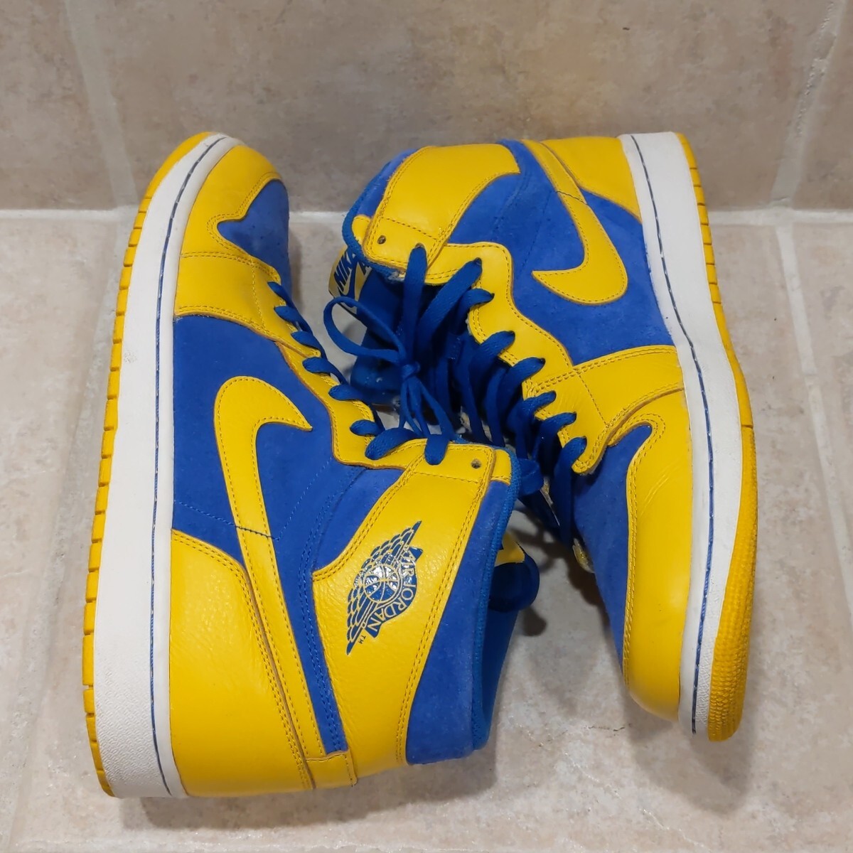 Nike Air Jordan 1 Retro High OG Laney 555088-707 Sz 13