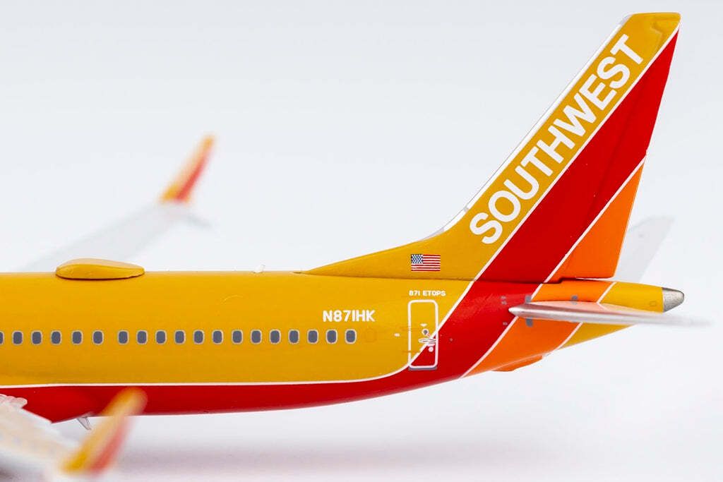 サウスウエスト航空 737MAX8 N871HK 1/400 お取り寄せ商品】1/400 737 MAX 8 サウスウェスト航空[fantasy