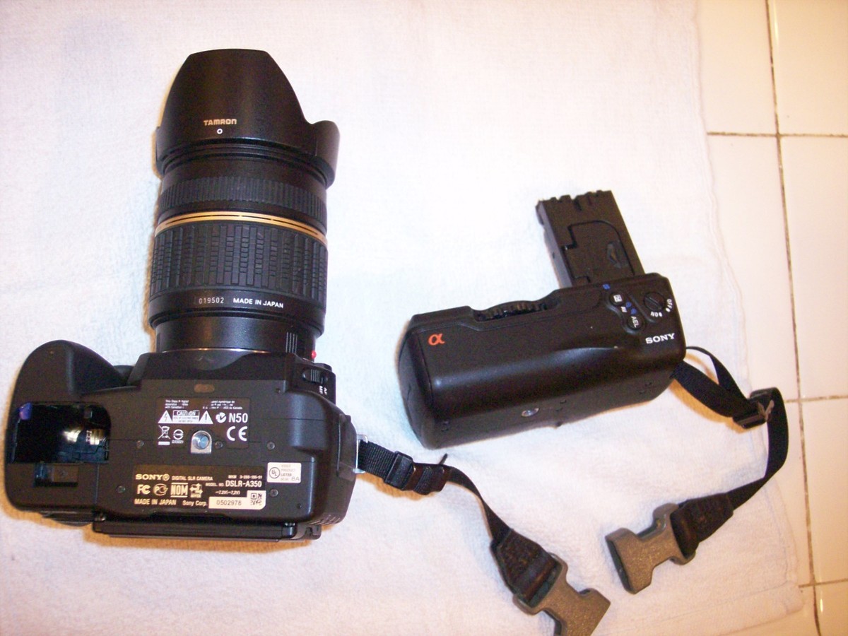 SONY a350 Digital Camera DSLR-A350 + SONY VG-B30AM VERTICAL