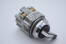 Idec ASD21L10N SELECTOR SWITCH 30MM Pilot Duty 120V