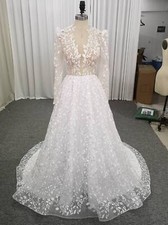 Plus Size Wedding Dresses V-neck Long Sleeve Backless Applique Bridal Gown Train