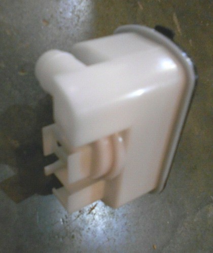 (ESIM) Leak Detection Pump 07-2010 Jeep Grand Cherokee (161-C6) - Picture 3 of 4