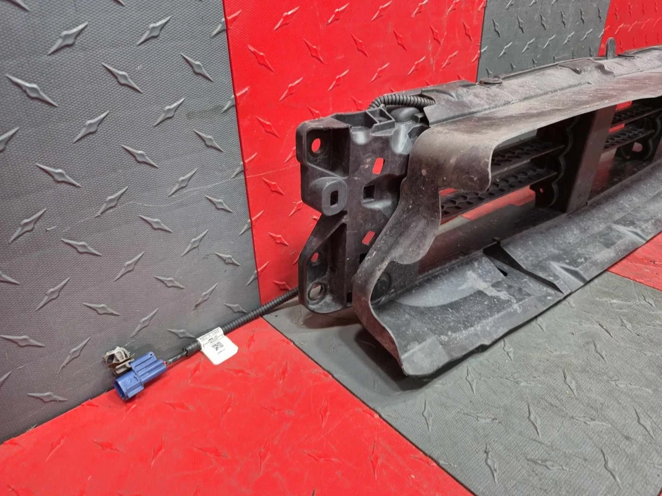 Conjunto de obturador de aire de radiador inferior Honda CR-V CRV 2020-2022 probado OEM 65 K Foto 2 de 4