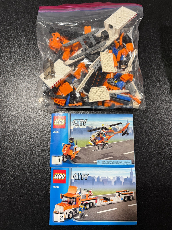 LEGO CITY: Helicopter Transporter (7686) used, great condition, complete no box