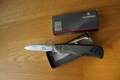 Victorinox Soldatenmesser Your Companion for Life on the Road (0.8441.L10)