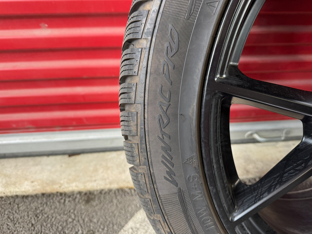 ASTON MARTIN DBX 22" Rims Winter Wheel and Tire Package