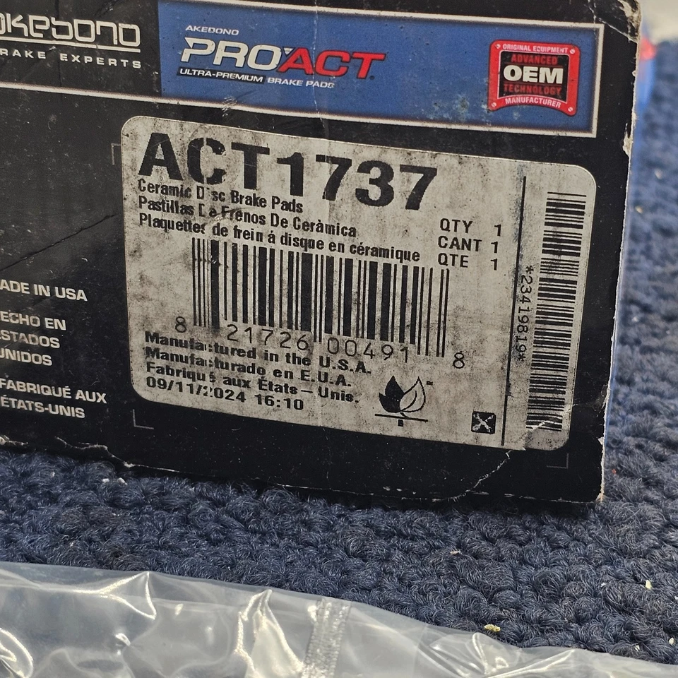 Akebono ACT1737 Ceramic Disc Brake Pads Fits 2017-2020 Nissan Rogue Sport - Image 3 of 4