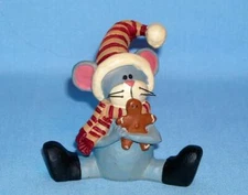 Blossom Bucket SUZI Skoglund - Christmas Mouse - 2009 Figurine Retired