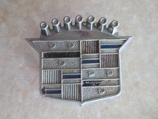 1980s Cadillac wire wheel badge 1981-1985 Cadillac Fleetwood Brougham # 254508