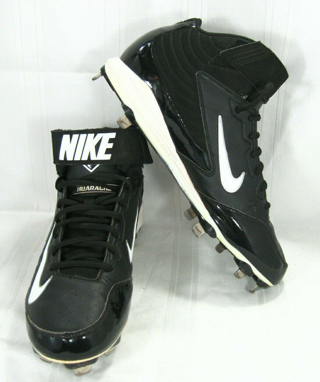 nike huarache strike