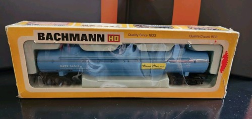 Bachmann HO #1272 62' 3-Dome Tank Car - Packerland Packing GATX 34018 **DMG Pkg* | Zustand: Used