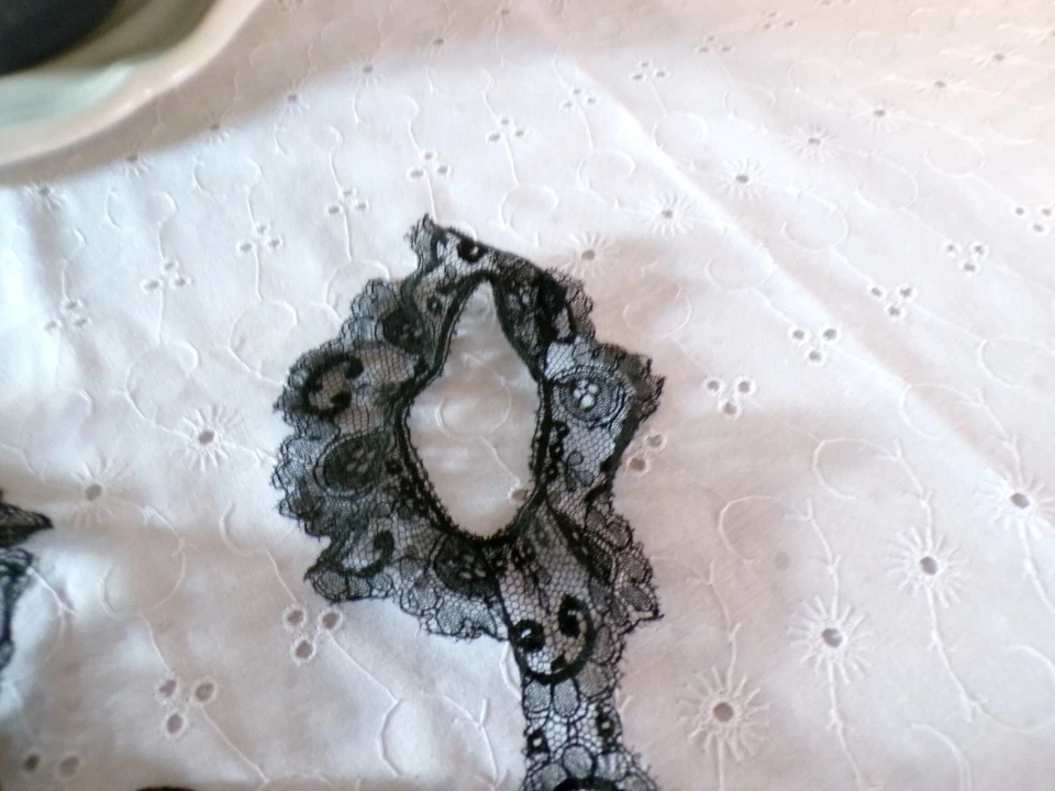 Bande de Dentelle noire ancienne - Photo 2/3