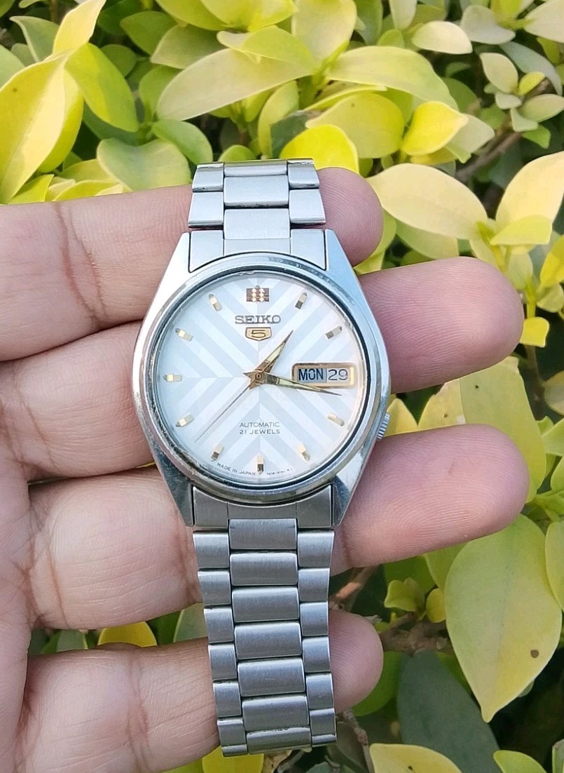 Vintage Seiko Watch 5 Men's 7019-6081 Steel Automatic Stainless Day/Date - vintagewatches.pk