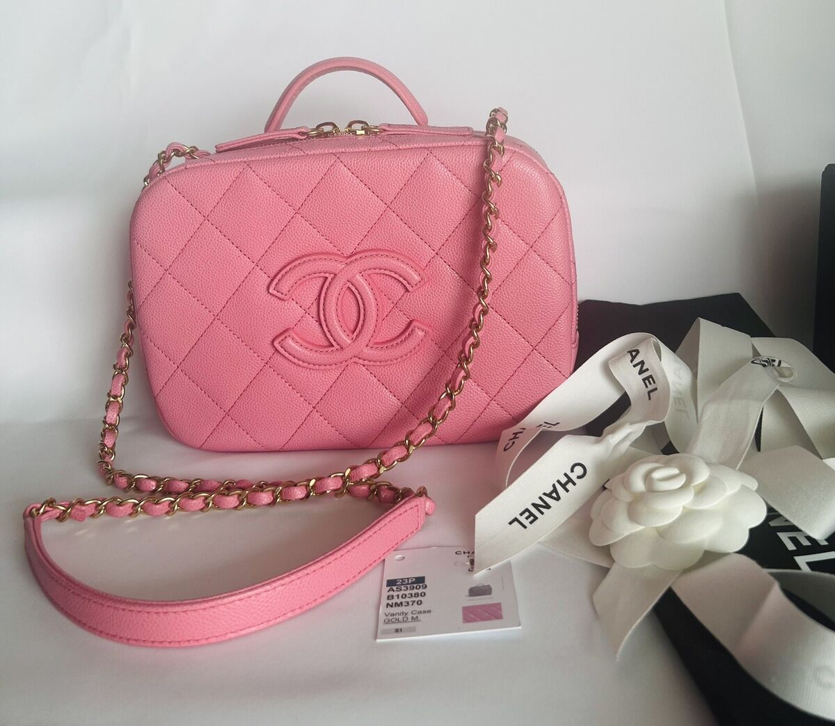 Auth. CHANEL Timeless CC Medium Caviar Vanity Case Rose Pink Auth. CHANEL Timeless CC Medium Caviar Vanity Case Rose Pink