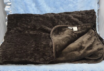 Brookstone NAP dark Brown throw Blanket, satin edge with thick plush and  velour