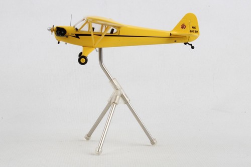 PIPER J-3 CUB REG: NC38759 - GEMINI JETS GGPIP015 1/72 - Picture 2 of 4