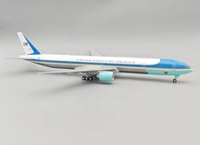 INFLIGHT / AIR FORCE ONE / B777-300ER / B-USAF-773-01P / NEW