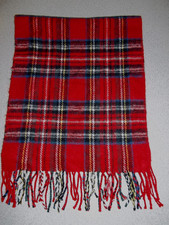 VTG BERKSHIRE Red Plaid 64 X 12 Soft Acrylic Fringed Neck Scarf NWT Free Ship