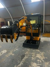 BRAND NEW Micro Excavator 1.5 tons  diesel engine  PLEASE  READ THE Description