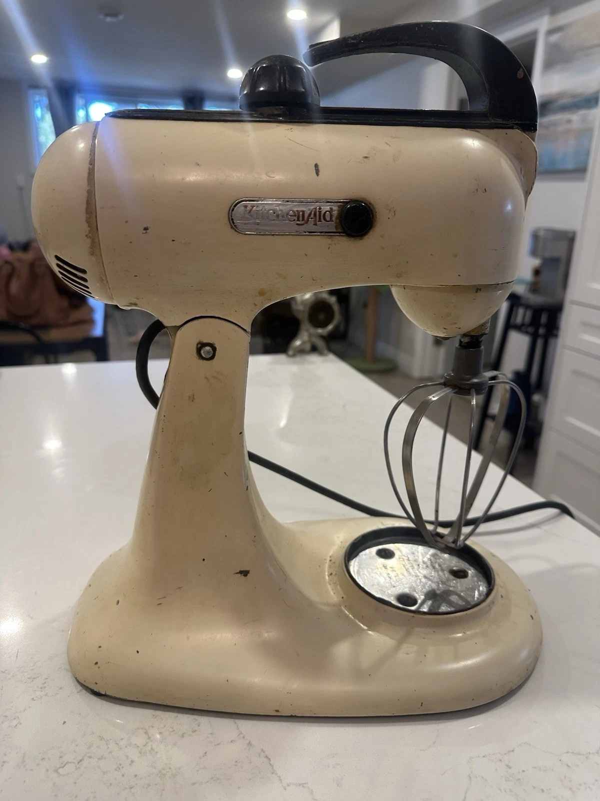 1941 Vintage KitchenAid Hobart Model 3B Stand Mixer No Bowl Grinding Noise
Opens in a new window or