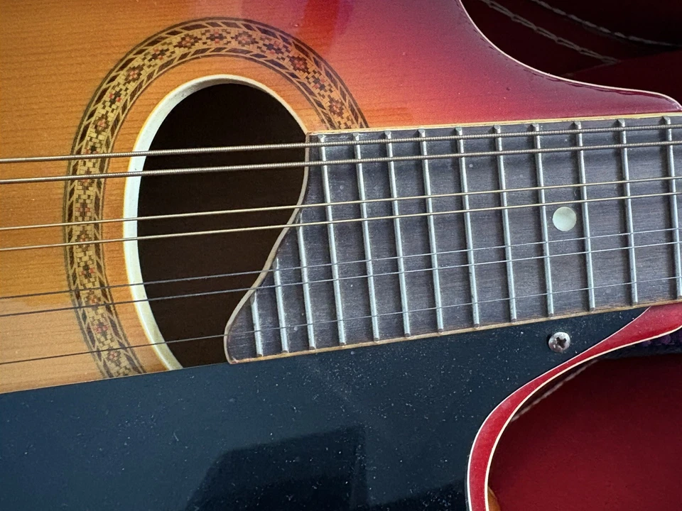 Mandalí Ibanez vintage con estuche y correa Foto 4 de 4