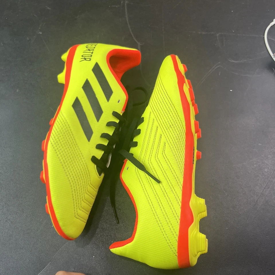 Adidas Predator 18.4 FxG Boys Soccer Cleats Yellow/black/orange DB2321 Size 5.5 - Image 2 of 4