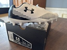 Under Armour Women  s Finisher Cleats