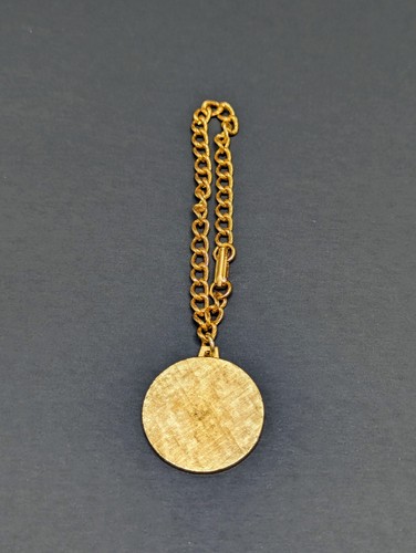 Vintage JAMAICA JAMBOREE Golf Tournament Gold Derr Bag Tag Medallion Coin 1965 - Picture 3 of 3
