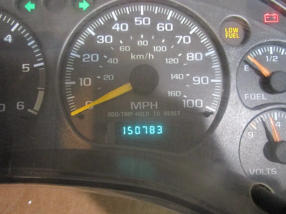 00-05 GMC Jimmy Speedometer Instrument Cluster 2000-2005 150K Miles 16267445 RL - Image 2 of 4