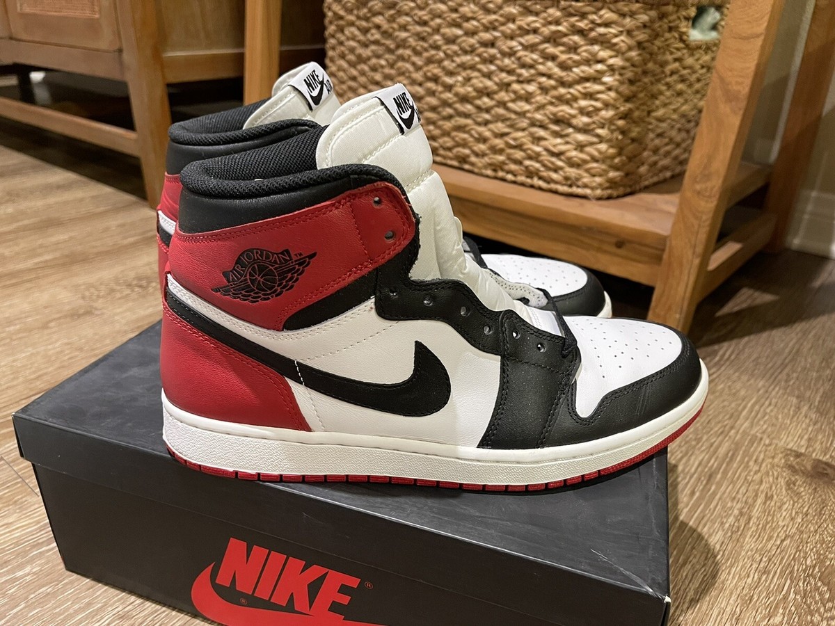 NIKE AIR JORDAN 1 RETRO HIGH OG BLACK TOE 555088-184 Men's US11 Good Condition