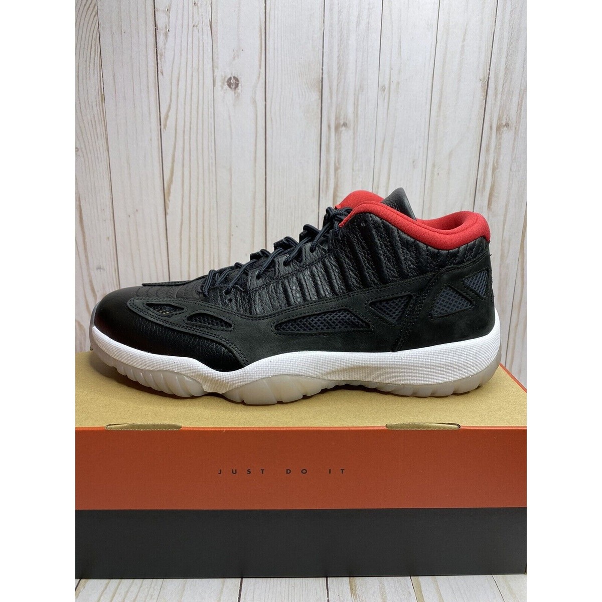 Nike Air Jordan 11 Retro Low IE Bred 2021 Mens Size 12 Black Red