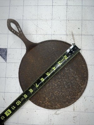 Vintage Cast Iron Griddle  8 3/4 