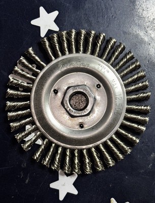 WEILER 5'' Root Pass Weld Cleaning Brush .020 SS Wire   5/8''-11 UNC NUT   08806V