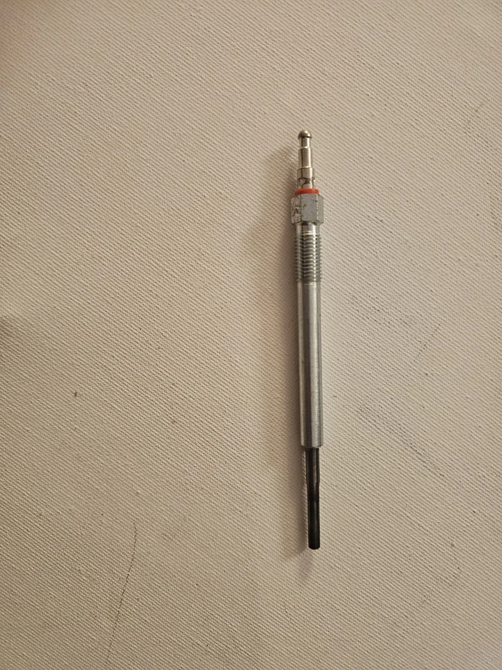 4XNEW GLOG PLUGS CHAMPION MADE IN GERMANY FOR SEAT ALTEA 2.0TDI CH702 N10579802 - Image 2 of 4