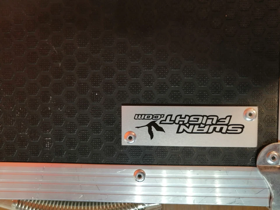 Swan Flight Case. - Image 3 of 4