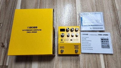BOSS OD-200 箱付き BOSS OD-200 Hybrid Drive Distortion Effects Pedal with Box