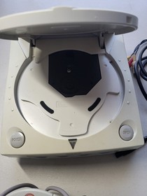 SEGA Dreamcast White Console Bundle  OEM VMU Memory Card 2 Controllers AV Cable