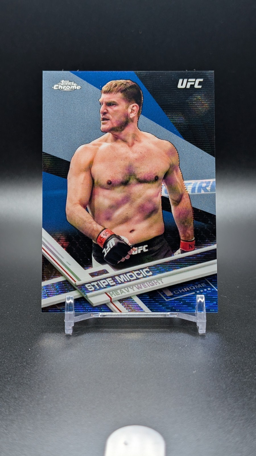 Stipe Miocic - 2017 Topps Chrome UFC #19 Blue Wave Refractor /75