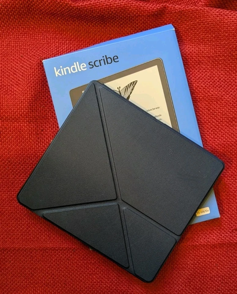 Amazon Kindle Scribe 1a Gen. 16GB,  Grigio Tungsteno (con Penna) e Cover Omaggio - Immagine 2 di 4