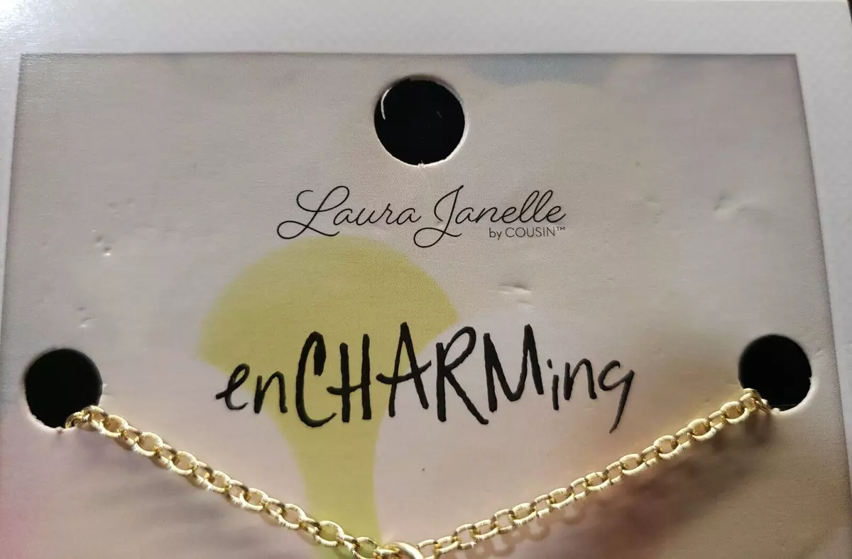 NEW LAURA JANELLE EN