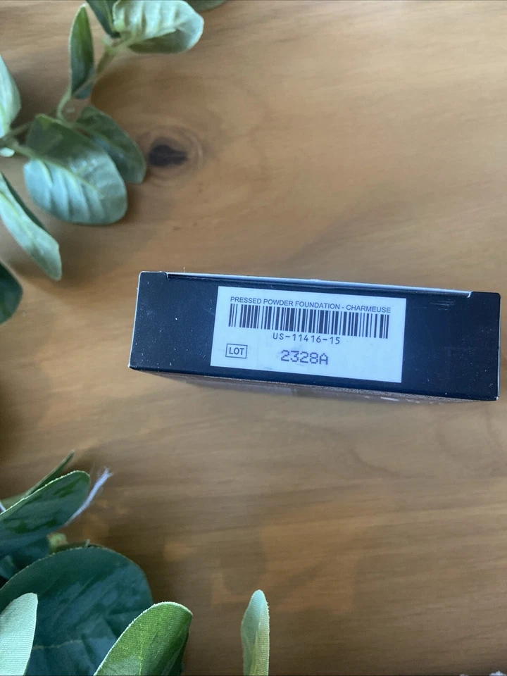 NUEVO Younique Complexion + Base en Polvo Prensado CHARMEUSE Foto 2 de 3