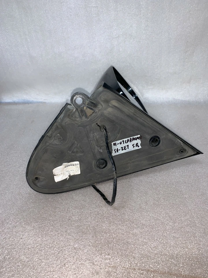 2001 2007 DODGE CARAVAN TOWN AND COUNTRY LEFT MIRROR DRIVER MIRROR OEM 5 WIRE - Image 4 of 4