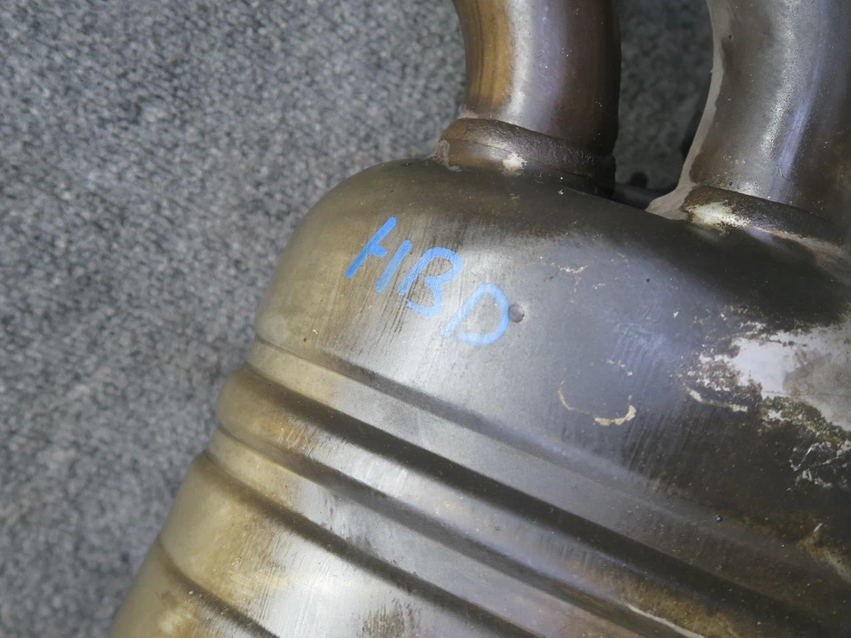 01-06 BMW E46 330ci CONVERTIBLE REAR EXHAUST MUFFLER 7502553 OEM - Image 2 of 4