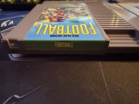 Nintendo NES hockey sobre hielo y jugar f&uacute;tbol de acci&oacute;n