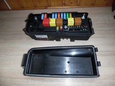 Opel Vectra C Signum Relaisträger Zentralsteuergerät 13144711 US Zurückgesetzt Opel Vectra C Signum Relaisträger Zentralsteuergerät 13144711 US Zurückgesetzt