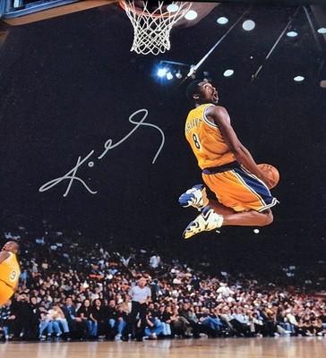 Kobe Bryant Signed 16x20 Iconic Photo Of Reverse Dunk COA