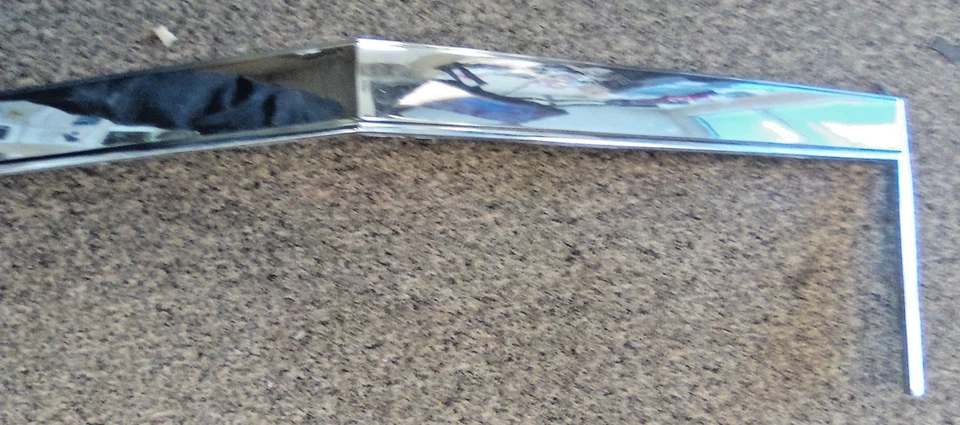 1980 - 92 凯迪拉克 Deville Brougham RWD 烤架格栅装饰边框成型 LOC127DG — 第 4/4 张图片