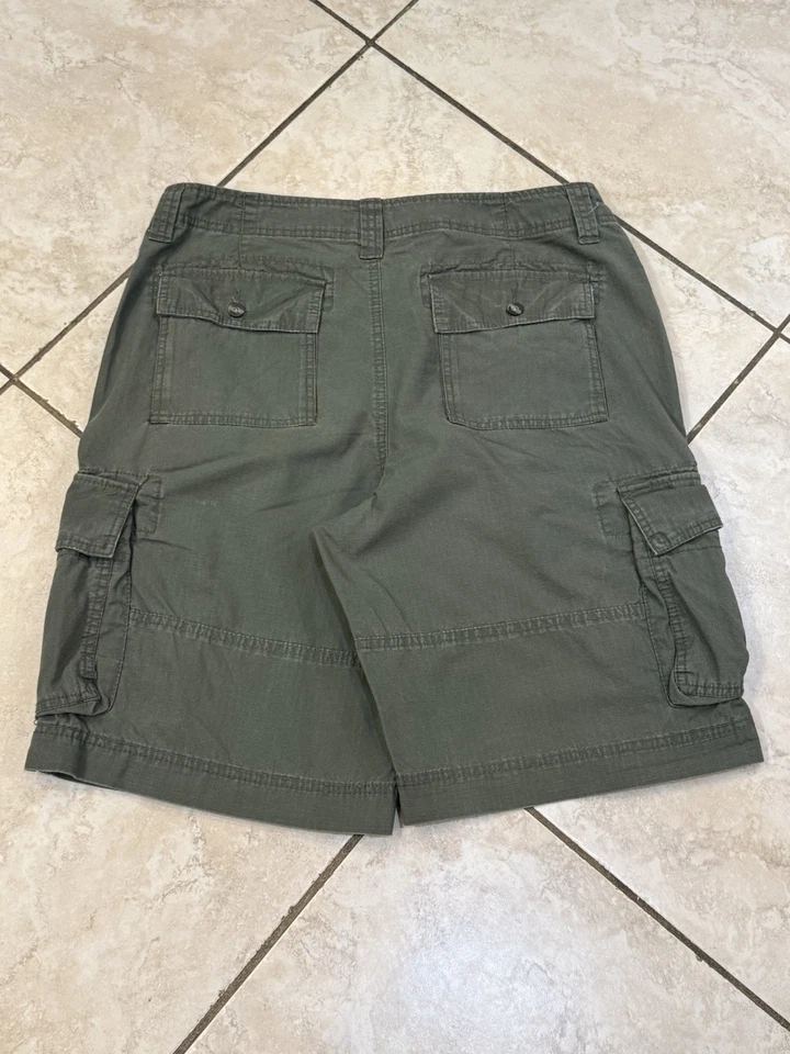 Pantalones Cortos Hombre Mossimo Oliva Carga con Bolsillos Laterales Talla 34x10 Foto 3 de 4