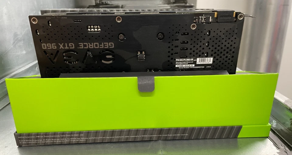 EVGA Geforce GTX 960 4GB GDDR5 Video Card 04G-P4-3966-KR 3x DisplayPort HDMI DVI - Image 3 of 3