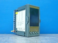 EUROTHERM TEMPERATURE / PROCESS CONTROLLER UNIT 3208/CC/VH/RRX/R/4CL/G/ENG